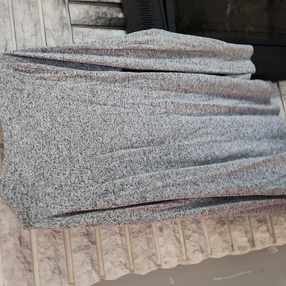 Sweater - Picture 4 of 4